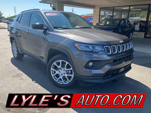 2022 Jeep Compass Latitude Lux
