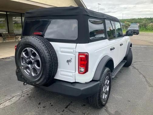 White 2024 Ford Bronco Big Bend 4 Door 4x4