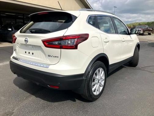 2022 Nissan Rogue Sport SV
