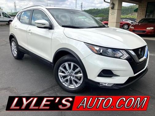 2022 Nissan Rogue Sport SV