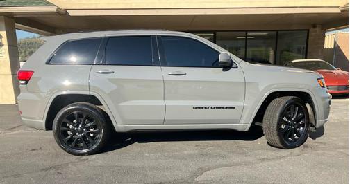 2021 Jeep Grand Cherokee Laredo