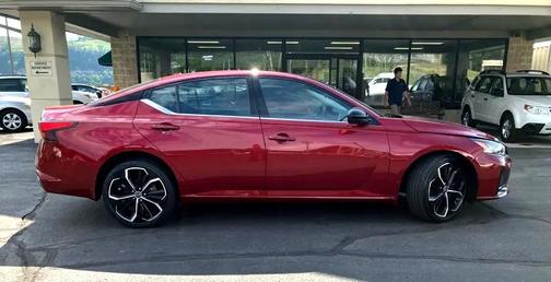 2023 Nissan Altima 2.5 SR AWD Sedan