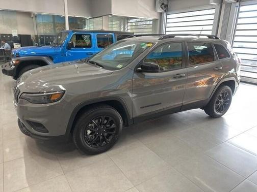 2023 Jeep Cherokee Altitude Lux