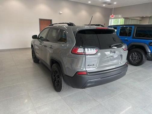 2023 Jeep Cherokee Altitude Lux