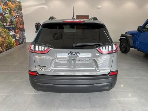 2023 Jeep Cherokee Altitude Lux