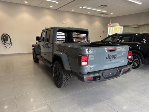 2025 Jeep Gladiator Sport
