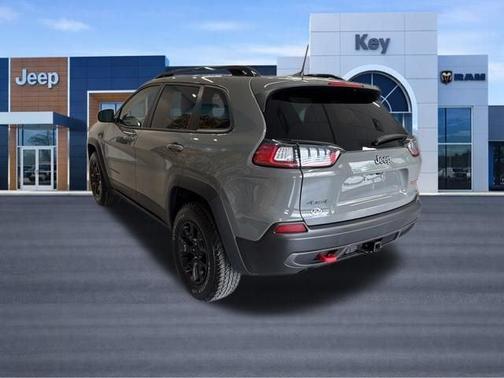 Sting Gray Clearcoat 2022 Jeep Cherokee Trailhawk