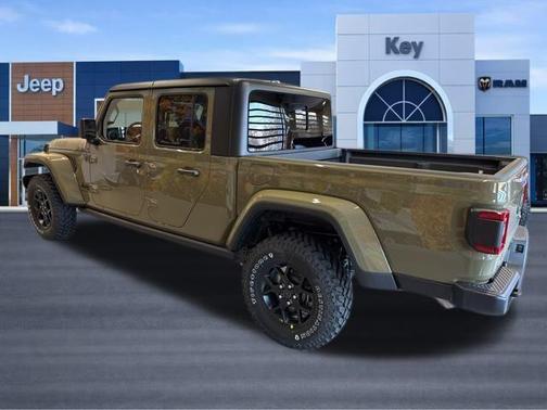 2026 Jeep Gladiator Sport