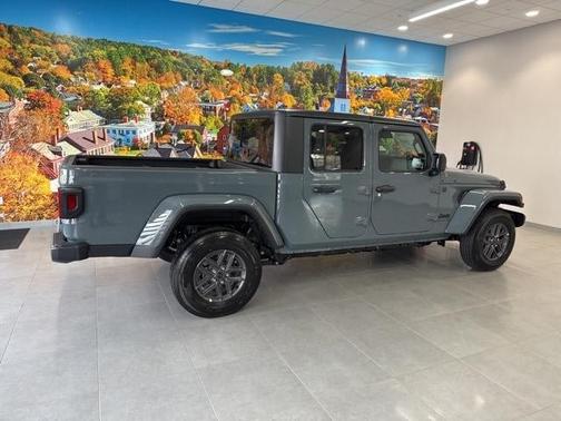 2025 Jeep Gladiator Sport