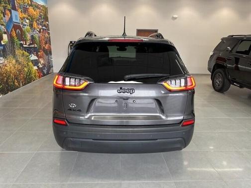 2023 Jeep Cherokee Altitude Lux