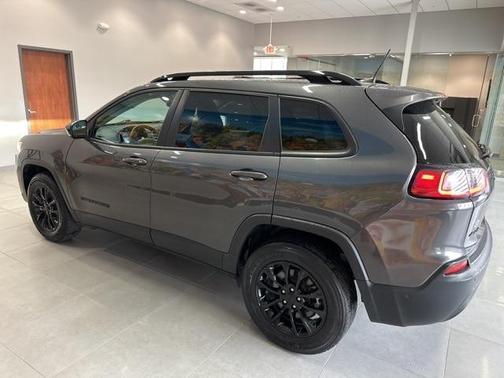 2023 Jeep Cherokee Altitude Lux