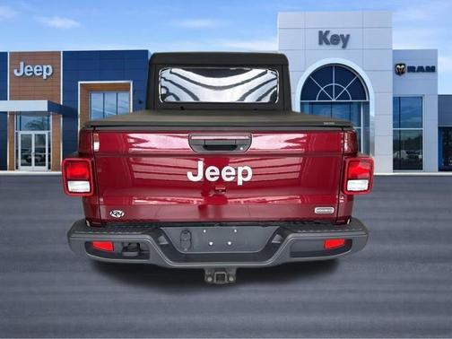 Snazzberry Pearlcoat 2022 Jeep Gladiator Overland