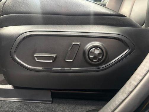 Diamond Black 2026 Jeep Grand Cherokee Limited