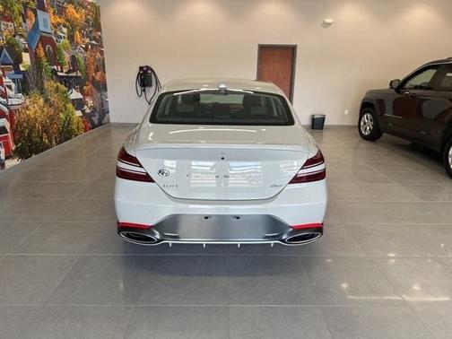 2025 Genesis G70 2.5T