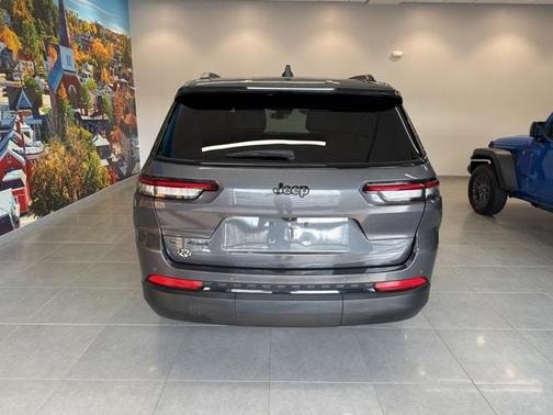 2021 Jeep Grand Cherokee L Laredo