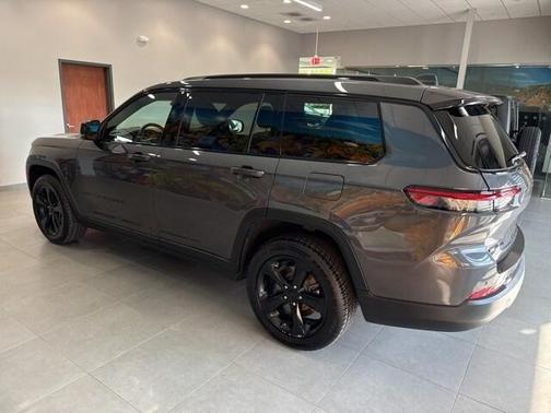 2021 Jeep Grand Cherokee L Laredo