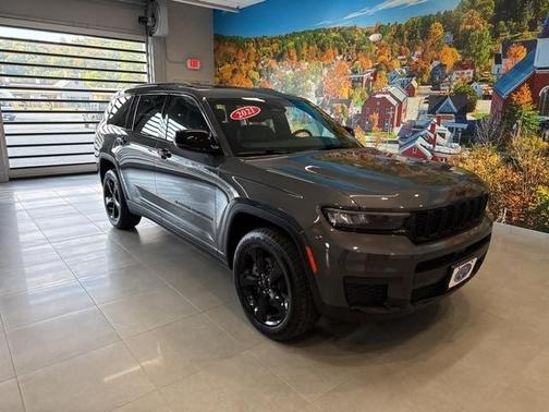 2021 Jeep Grand Cherokee L Laredo