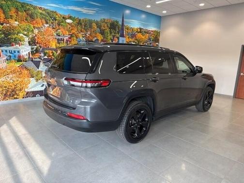 2021 Jeep Grand Cherokee L Laredo