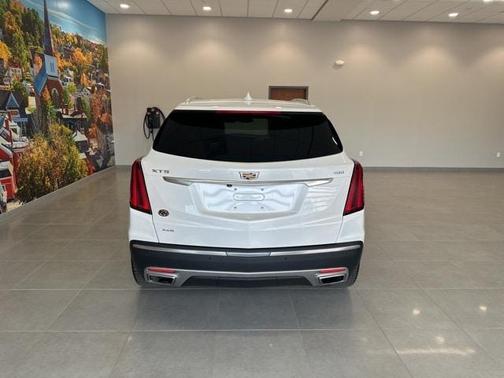 2020 Cadillac XT5 Premium Luxury