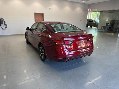 2022 Nissan Altima 2.5 SL