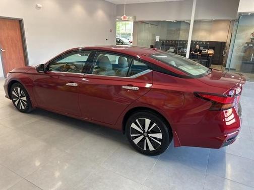 2022 Nissan Altima 2.5 SL