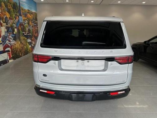 2023 Jeep Wagoneer L Series II