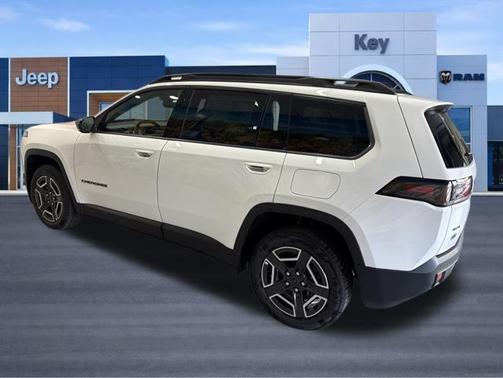 Bright White Clearcoat 2026 Jeep Cherokee LAREDO/LIMITED
