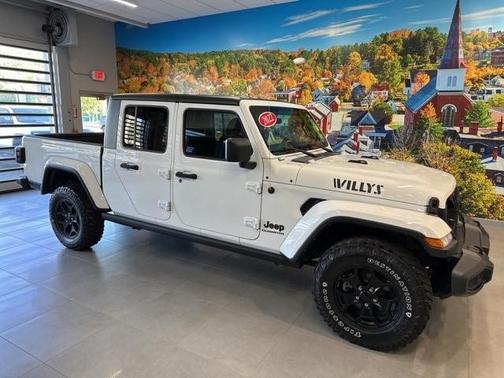 2022 Jeep Gladiator Sport