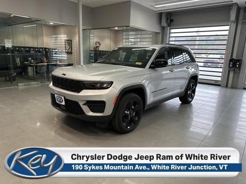 2024 Jeep Grand Cherokee Laredo