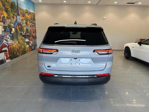 2024 Jeep Grand Cherokee L Laredo