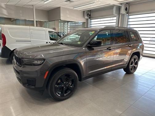 2023 Jeep Grand Cherokee L Laredo
