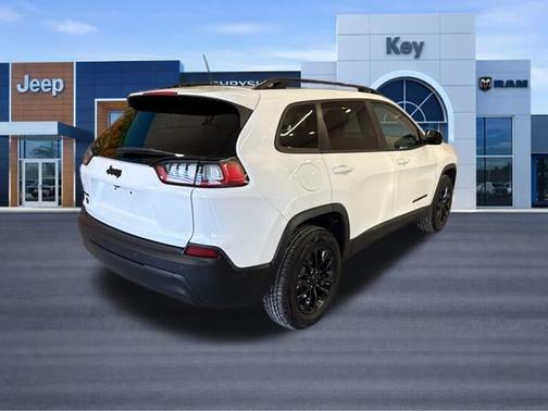 2023 Jeep Cherokee Altitude Lux