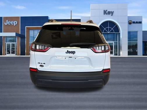 2023 Jeep Cherokee Altitude Lux