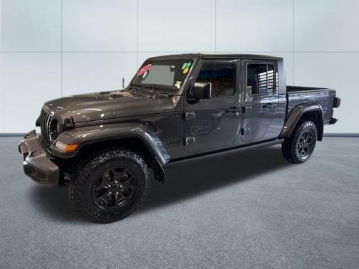 2023 Jeep Gladiator Sport