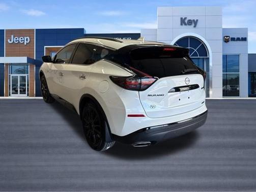 White 2024 Nissan Murano SV