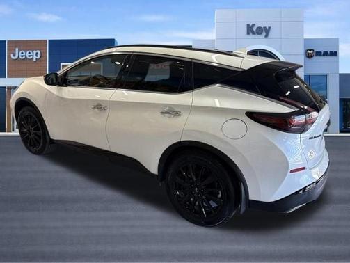 White 2024 Nissan Murano SV