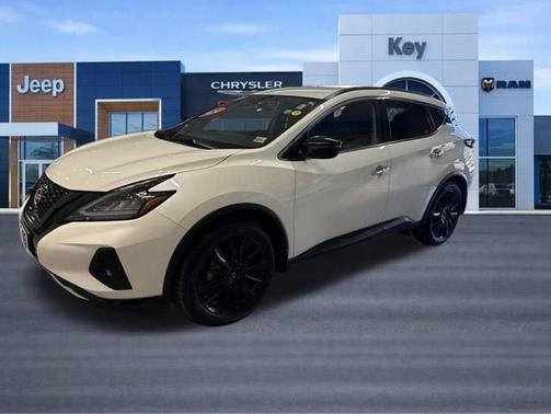 White 2024 Nissan Murano SV