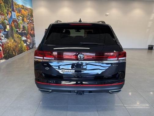 2024 Volkswagen Atlas 2.0T SE
