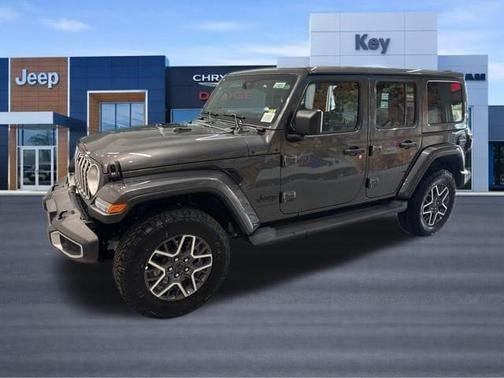 Granite Crystal Clearcoat Metallic 2025 Jeep Wrangler Sahara