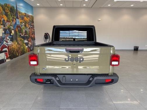 2025 Jeep Gladiator Sport
