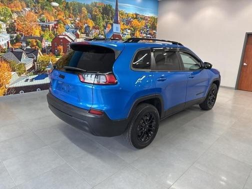2023 Jeep Cherokee Altitude Lux
