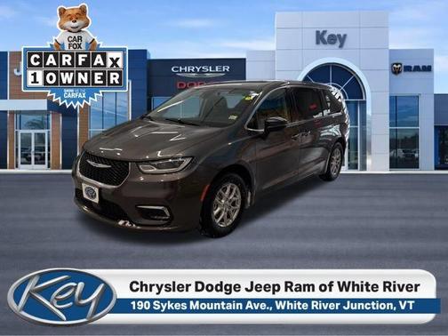 2023 Chrysler Pacifica Touring-L