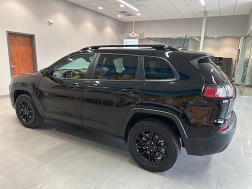 2023 Jeep Cherokee Altitude Lux