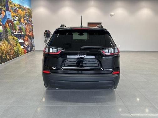 2023 Jeep Cherokee Altitude Lux