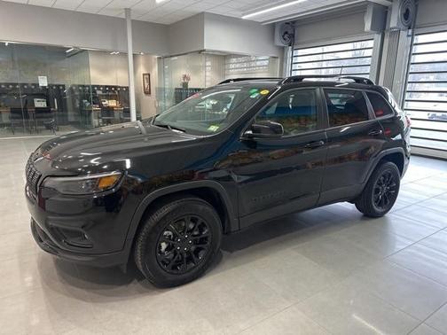 2023 Jeep Cherokee Altitude Lux
