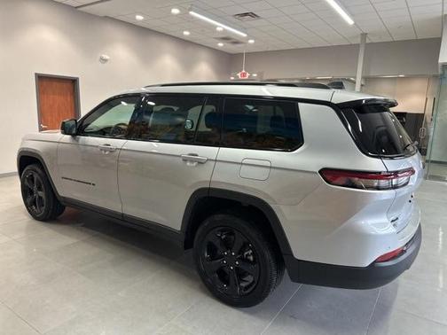 2024 Jeep Grand Cherokee L Laredo