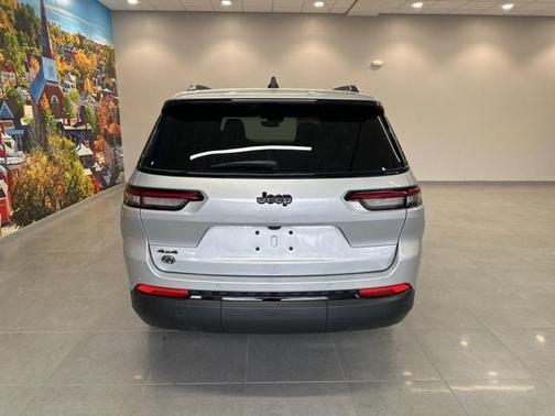 2024 Jeep Grand Cherokee L Laredo