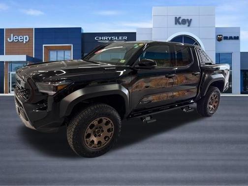 2025 Toyota Tacoma Hybrid TRAILHUNTER