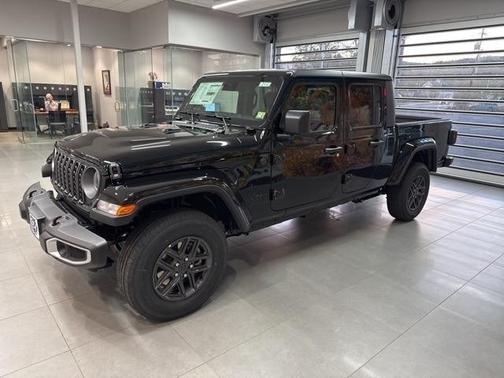 2025 Jeep Gladiator Sport