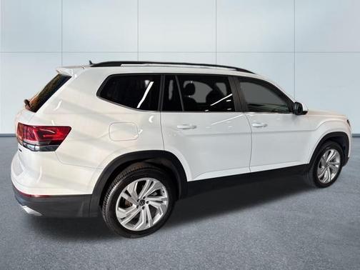 2022 Volkswagen Atlas 3.6L SE w/Technology